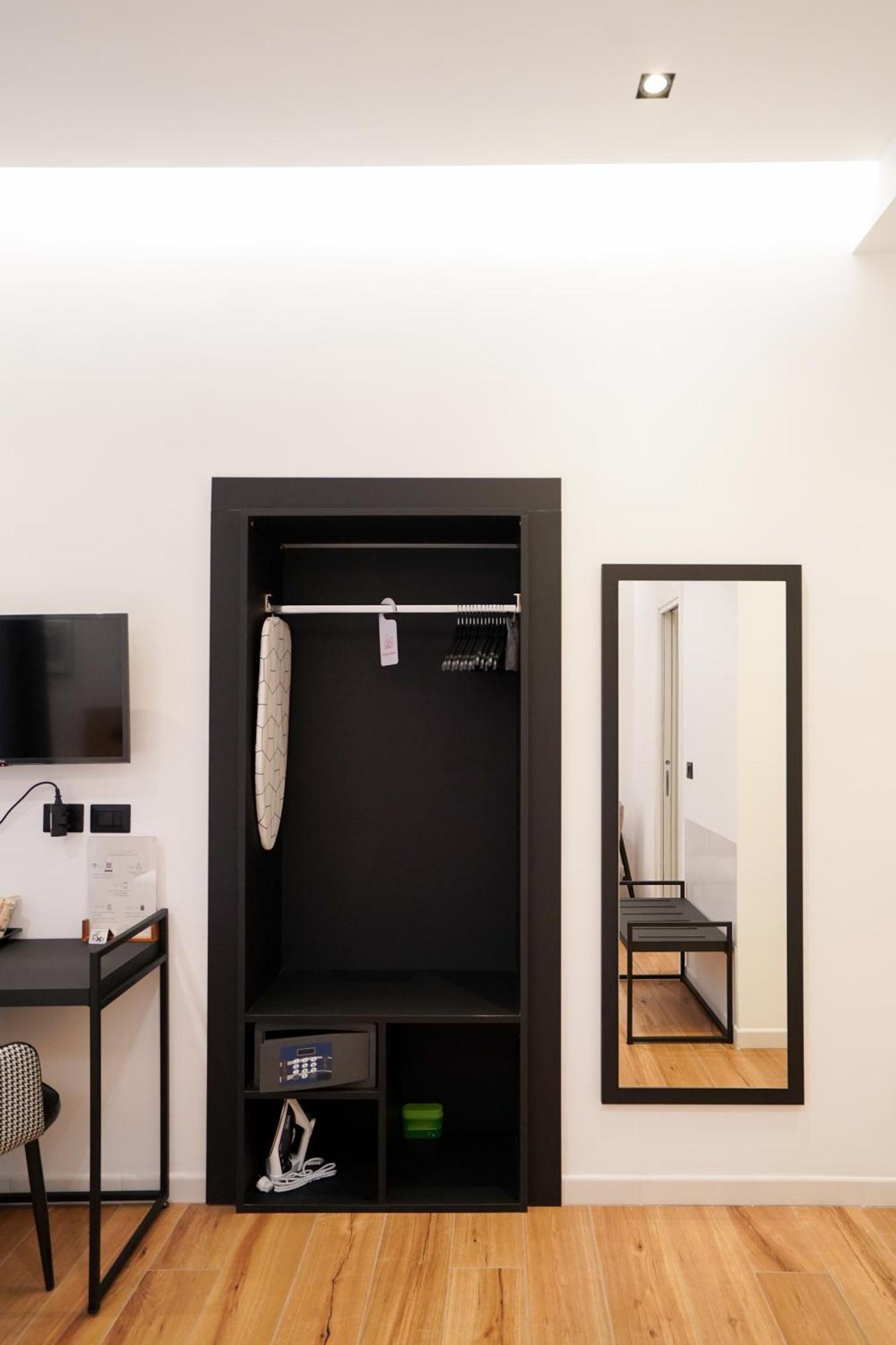 No Man'S Land Guesthouse Roma Ngoại thất bức ảnh